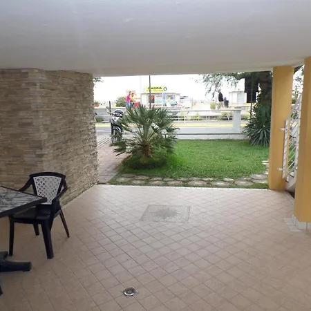 Ferienhaus Fuer 5 Personen Ca 32 Qm In Bibione, Adriakueste Italien Und Umgebung Holiday home Bibione